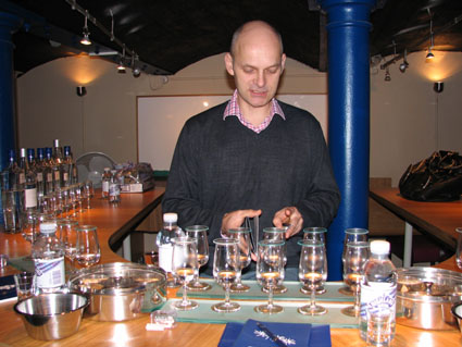 Tasting gins