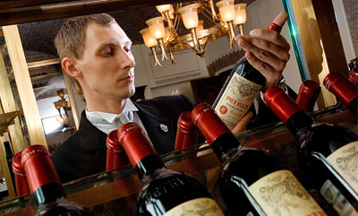 restaurant sommelier