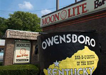 Moonlite Bar-B-Q Inn